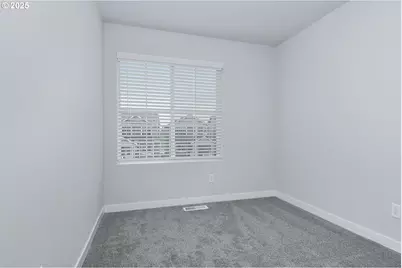 1393 Owl Ave, Woodburn, OR 97071 - Photo 17