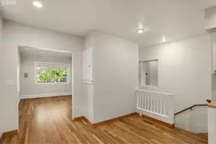 404 S Dakota St, Portland, OR 97239 - Photo 7