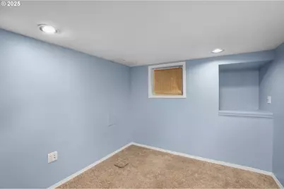 404 S Dakota St, Portland, OR 97239 - Photo 15