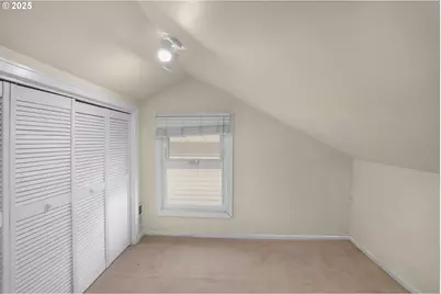 404 S Dakota St, Portland, OR 97239 - Photo 17