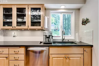 1695 Cameo Dr, Eugene, OR 97405 - Photo 13