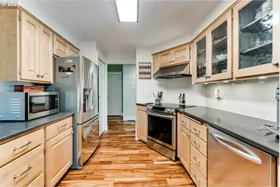 1695 Cameo Dr, Eugene, OR 97405 - Photo 11