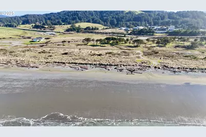 Old Coast Rd, Gold Beach, OR 97444 - Photo 17