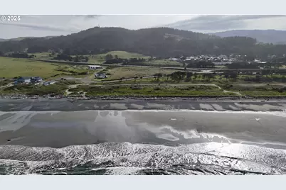 Old Coast Rd, Gold Beach, OR 97444 - Photo 19