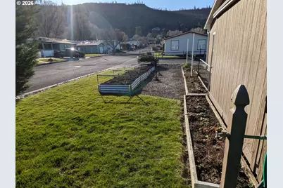 950 Pomona St #210, The Dalles, OR 97058 - Photo 3