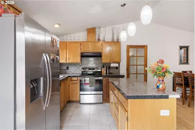 6281 N Bank St, Portland, OR 97203 - Photo 15
