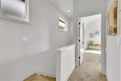 5765 S Kelly Ave, Portland, OR 97239 - Photo 21