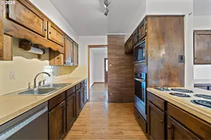 12342 NE Knott St, Portland, OR 97230 - Photo 15