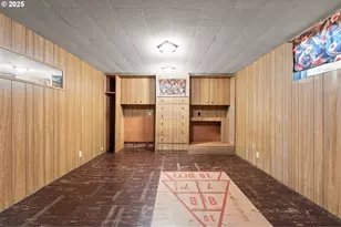 12342 NE Knott St, Portland, OR 97230 - Photo 31