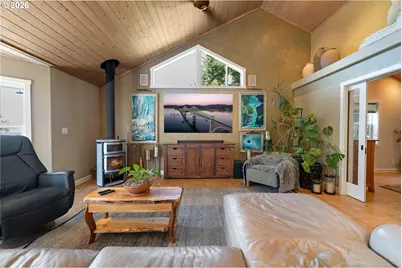 93862 McClurg Ln, North Bend, OR 97459 - Photo 9
