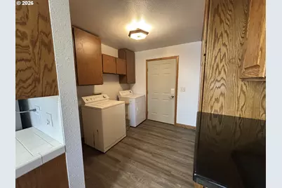 107 W 2nd St, Wallowa, OR 97885 - Photo 7