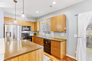 8011 SE Sporri Ln, Milwaukie, OR 97267 - Photo 9