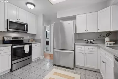 1025 SE 169th Ave, Portland, OR 97233 - Photo 9