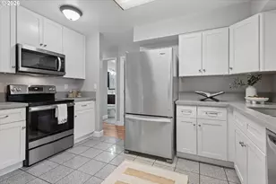 1025 SE 169th Ave, Portland, OR 97233 - Photo 9