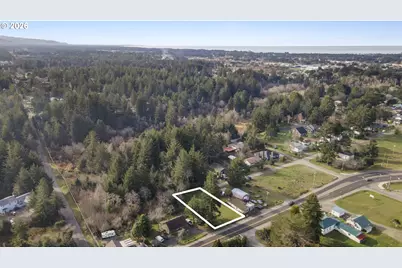 1168 2nd St, Bandon, OR 97411 - Photo 5