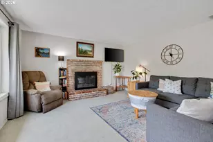 1563 NE Village Squire Ct, Gresham, OR 97030 - Photo 7