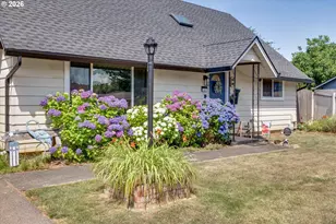 1563 NE Village Squire Ct, Gresham, OR 97030 - Photo 5