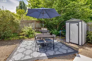 1563 NE Village Squire Ct, Gresham, OR 97030 - Photo 37