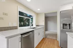 5760 Meridian Ct, Lake Oswego, OR 97035 - Photo 13