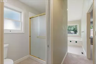5760 Meridian Ct, Lake Oswego, OR 97035 - Photo 25