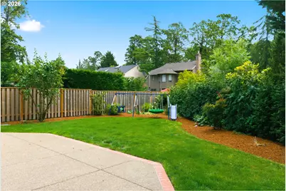 5760 Meridian Ct, Lake Oswego, OR 97035 - Photo 17