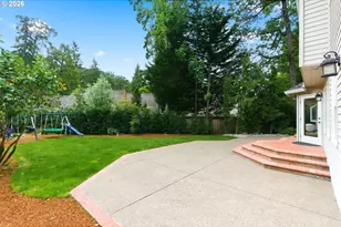 5760 Meridian Ct, Lake Oswego, OR 97035 - Photo 3