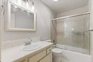 5760 Meridian Ct, Lake Oswego, OR 97035 - Photo 29