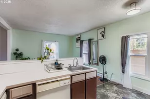 1549 N Blandena St, Portland, OR 97217 - Photo 11