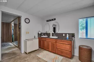 11798 NE Carl Rd, Woodburn, OR 97071 - Photo 31