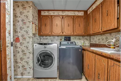 11798 NE Carl Rd, Woodburn, OR 97071 - Photo 21