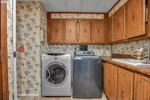 11798 NE Carl Rd, Woodburn, OR 97071 - Photo 21