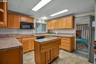 11798 NE Carl Rd, Woodburn, OR 97071 - Photo 17