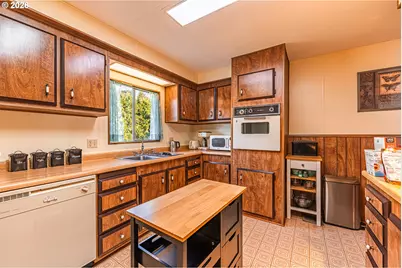 1199 N Terry St #128, Eugene, OR 97402 - Photo 11