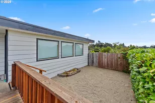 536 S Marple St, Coos Bay, OR 97420 - Photo 27