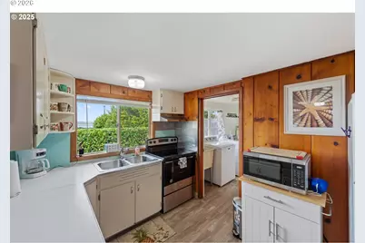 536 S Marple St, Coos Bay, OR 97420 - Photo 7