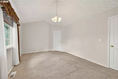 1904 NE Gibbs Cir, McMinnville, OR 97128 - Photo 25