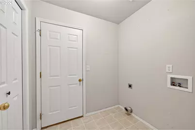 1904 NE Gibbs Cir, McMinnville, OR 97128 - Photo 35