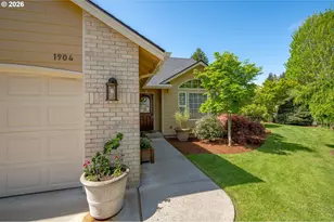 1904 NE Gibbs Cir, McMinnville, OR 97128 - Photo 3
