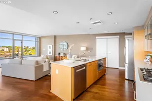 1310 NW Naito Parkway, Portland, OR 97209 - Photo 9