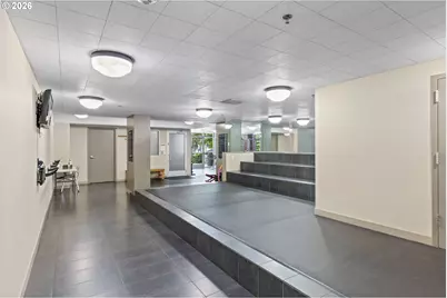 1310 NW Naito Pkwy #701, Portland, OR 97209 - Photo 27