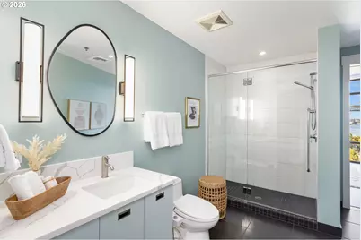 1310 NW Naito Pkwy #701, Portland, OR 97209 - Photo 19