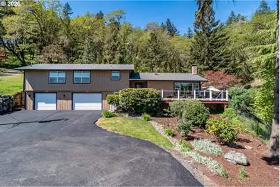 540 Garden Grove Dr, Roseburg, OR 97471 - Photo 1