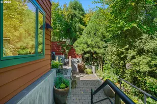 3907 SW View Point Terrace, Portland, OR 97239 - Photo 13