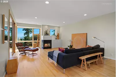 3907 SW View Point Ter, Portland, OR 97239 - Photo 3