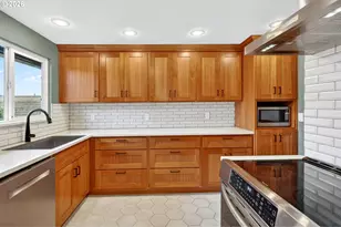 176 Canemah Ct, Oregon City, OR 97045 - Photo 17