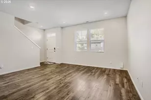 884 N 18th Ave, Cornelius, OR 97113 - Photo 5