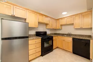 1205 SW Cardinell Dr, Portland, OR 97201 - Photo 9