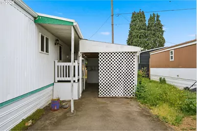 8951 SE Fuller Rd, Happy Valley, OR 97086 - Photo 33