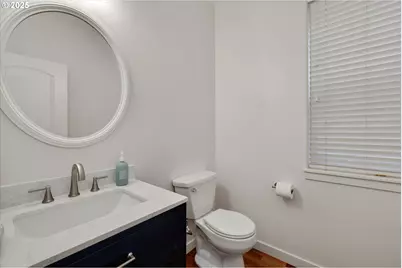 6042 NE Whitewood Dr, Hillsboro, OR 97124 - Photo 7