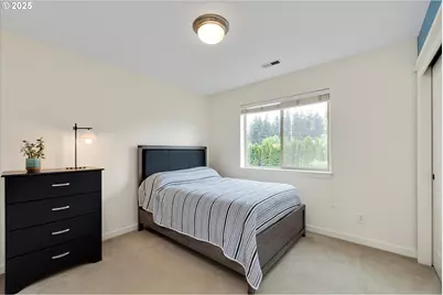6042 NE Whitewood Dr, Hillsboro, OR 97124 - Photo 23